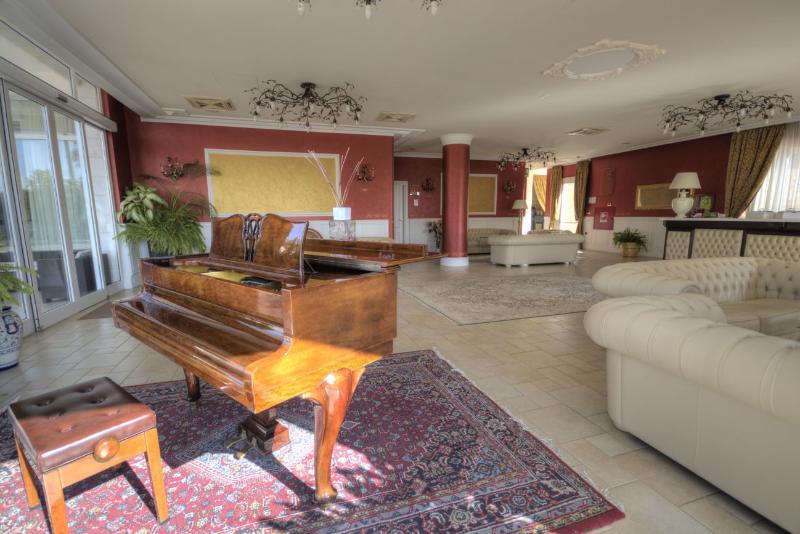Hotel Madonna Delle Grazie Ceglie Messapica Εξωτερικό φωτογραφία