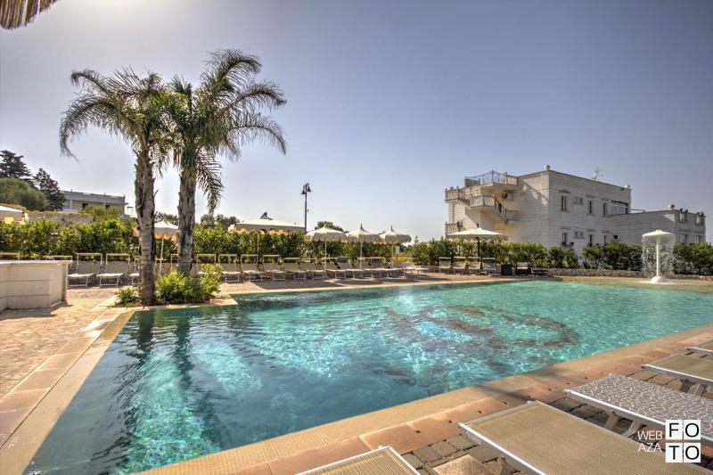 Hotel Madonna Delle Grazie Ceglie Messapica Εξωτερικό φωτογραφία